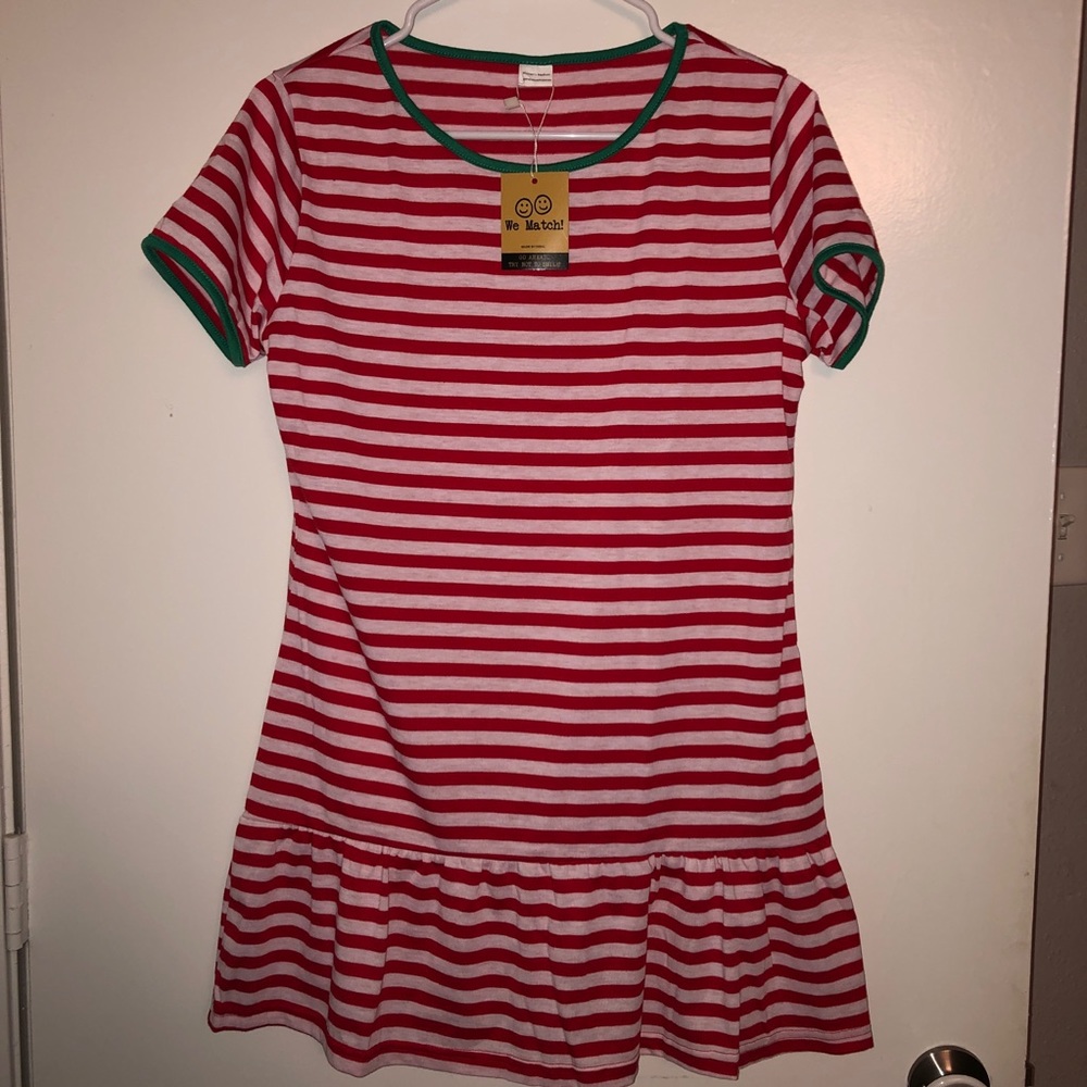 NWT Mom Christmas nightgown w/ matching “doll”/infant gown